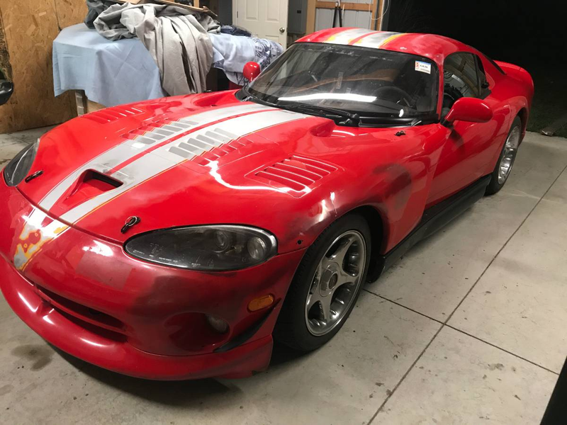 Illustration for article titled For $30,000, Could This Battle Worn 1997 Dodge Viper GTS Be Your Weekend Warrior?